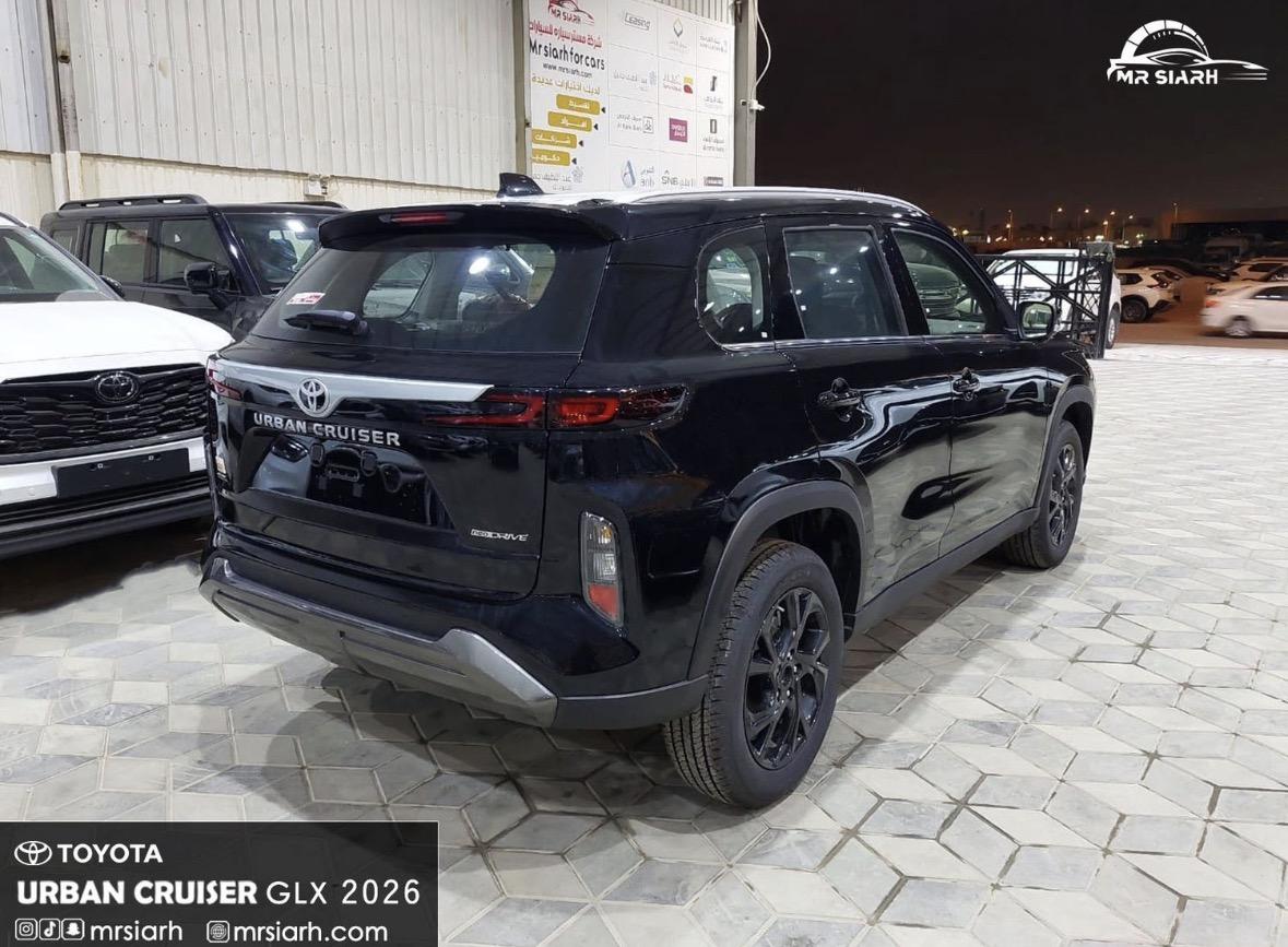 تويوتا اوربان كروزر GLX 2026